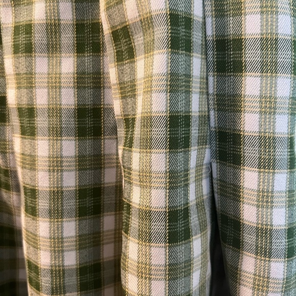 💚💛Better Be Plaid Pleated Skirt - Picture 3 of 4